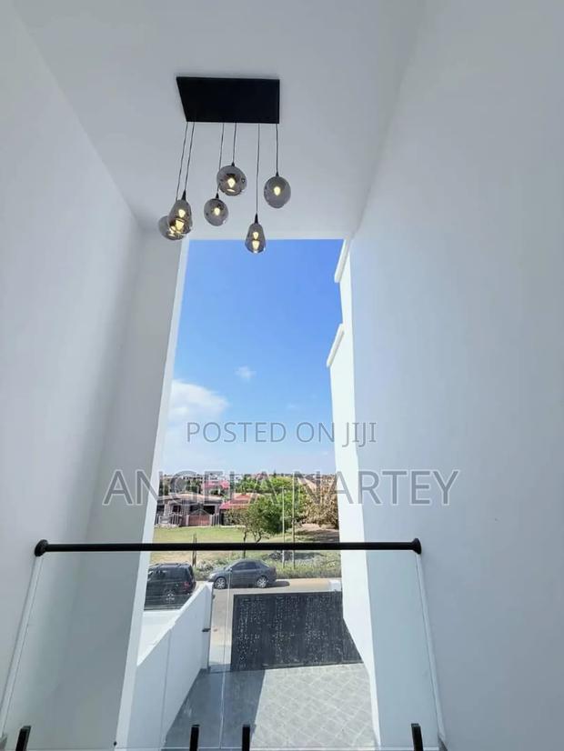 4bdrm House in Sakumono Estates for sale · Photo 4