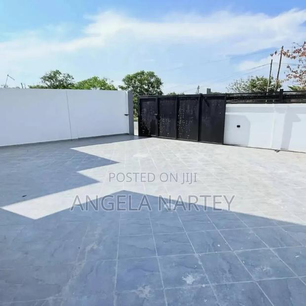 4bdrm House in Sakumono Estates for sale · Photo 7