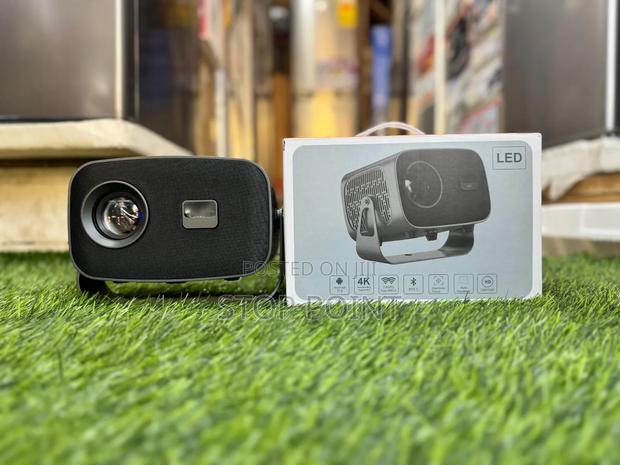 Portable Smart Android Projector · Photo 1