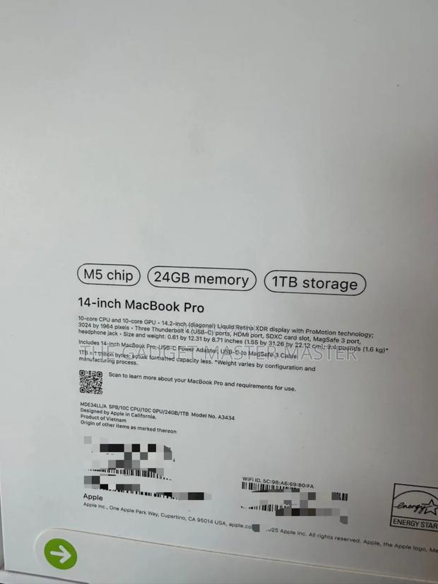 New Laptop Apple MacBook Pro 2025 M5 24GB Apple M5 SSD 1T · Photo 3