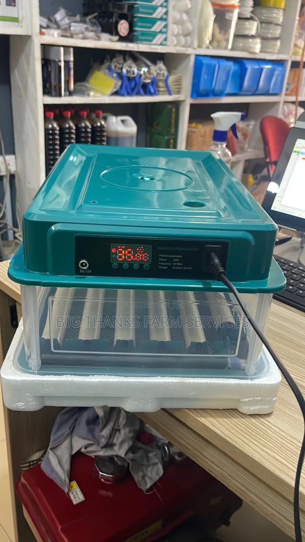 30 Capacity Incubator,Dual Power · Photo 1