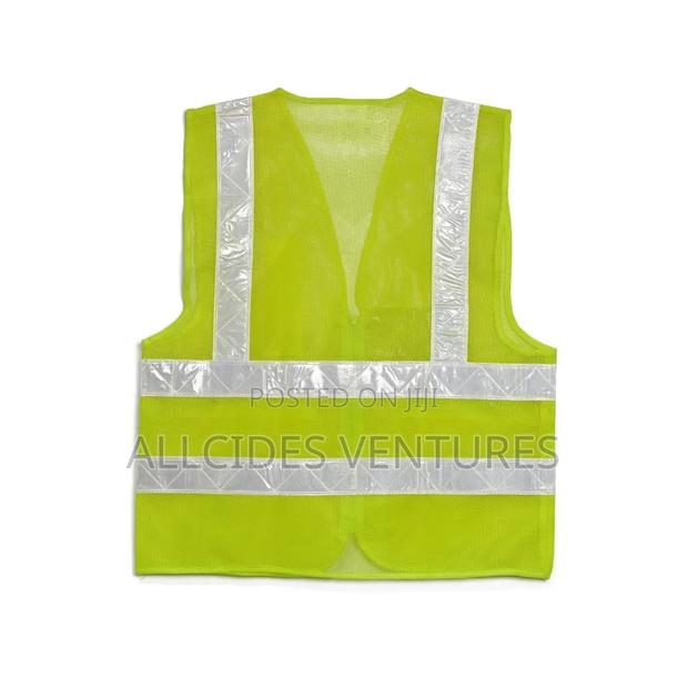 100% Polyester Reflective Vest · Photo 6