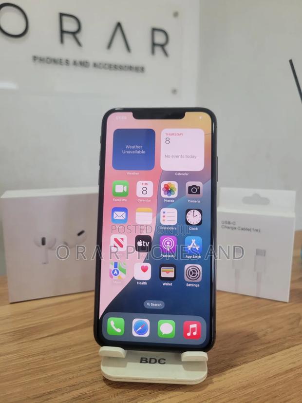 Apple iPhone XS Max 64 GB Black · Photo 3