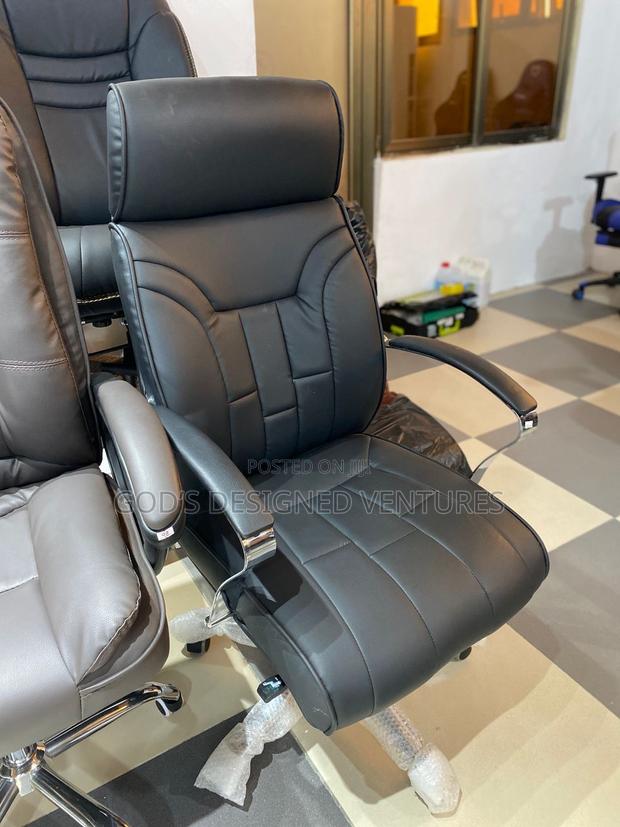 Quality Executive Office Chair · Photo 1