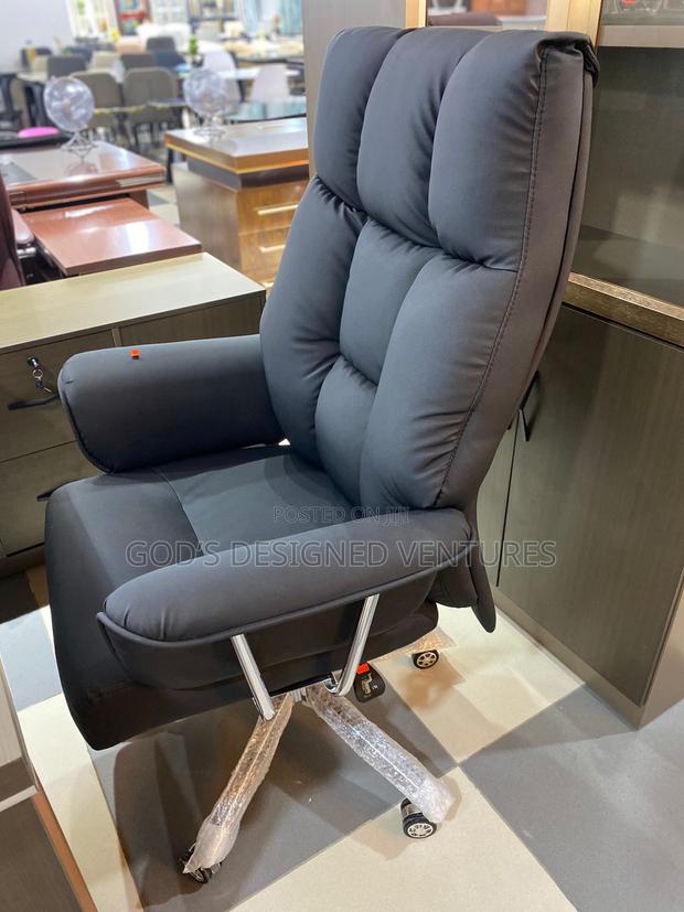 Well Grounded Executive Office Chair · Photo 2