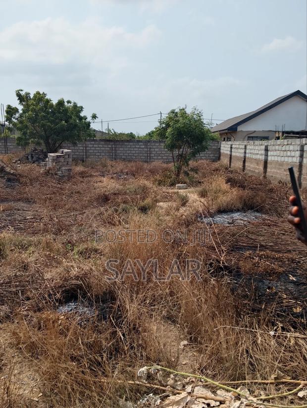Full Plot Already Fenced With Gate for Hot Sale Comm25, Savanna Rd · Photo 3