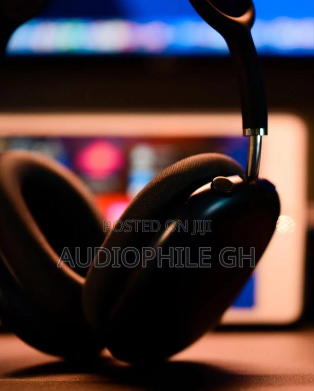 Apple Airpods Max Gen 2 Headphones · Photo 1