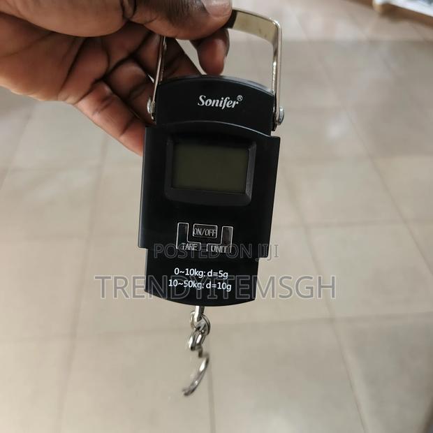 50kg Electronic Portable Hanging Luggage Scale · Photo 4