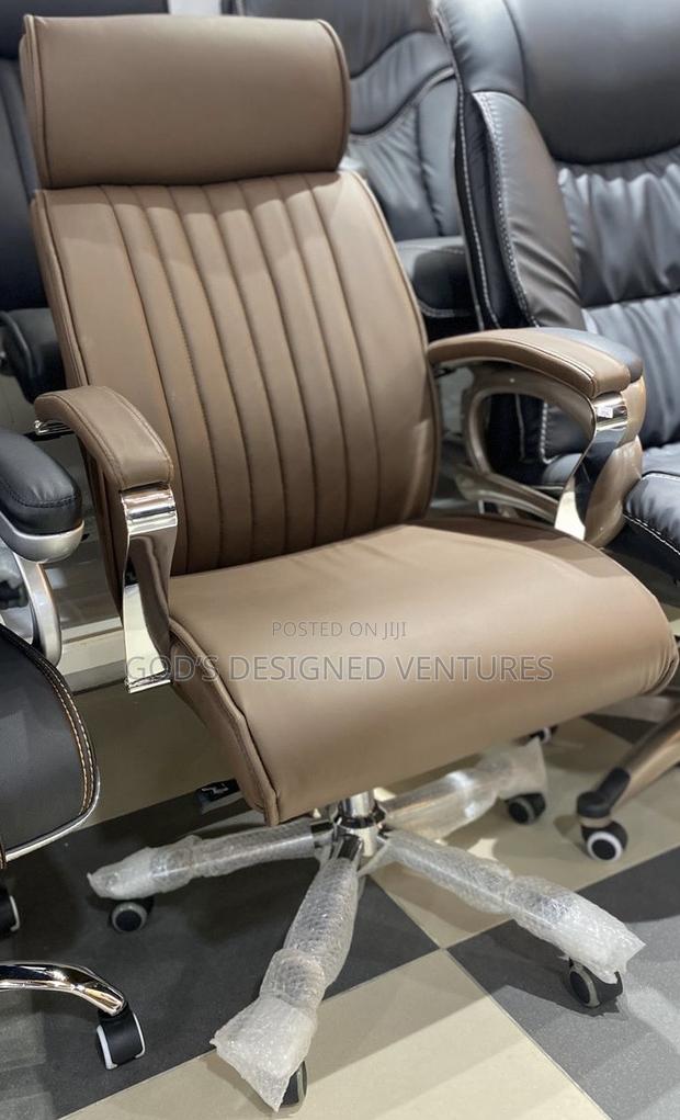 Authentic Office Chair · Photo 1
