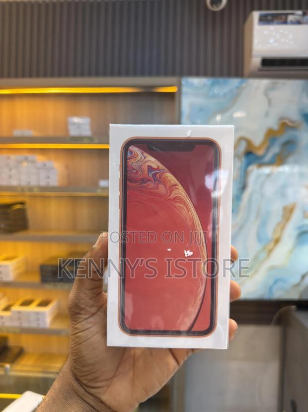 New Apple iPhone XR 64 GB Orange · Photo 2