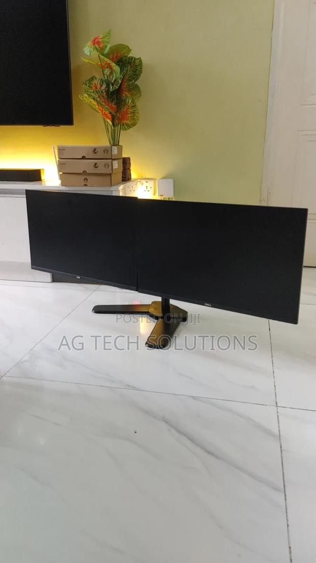 Dell Edgeless 24 Inch Monitor · Photo 3