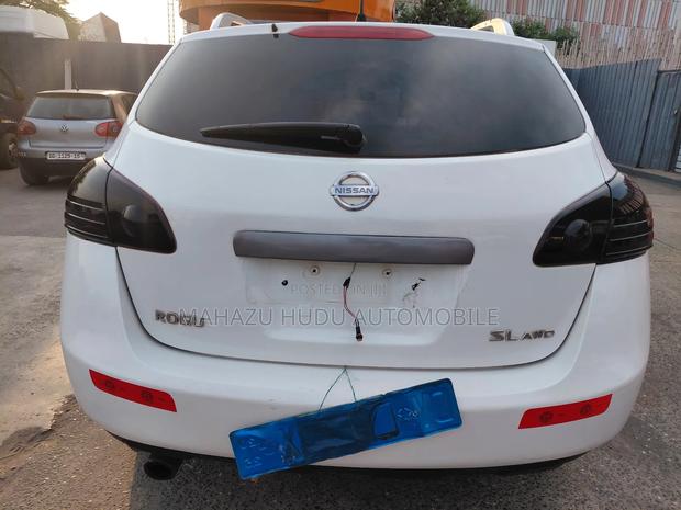 Nissan Rogue S 2010 White · Photo 3