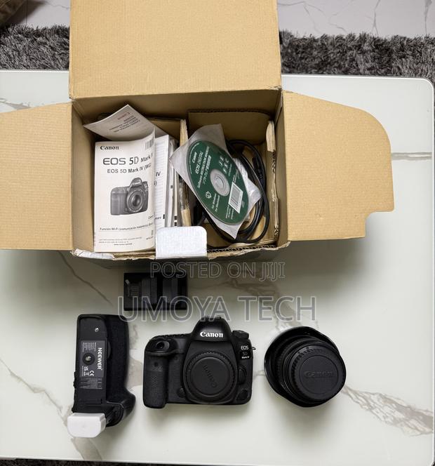 Canon Eos 5d Mark Iv With Prime Lens · Photo 5