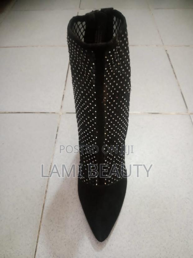 Black Mini Boat Stoney Design High Heel Shoes Size 39 · Photo 2