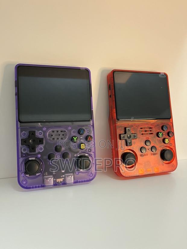 Nintendo Retro R36s Handheld Video Game Console · Photo 1