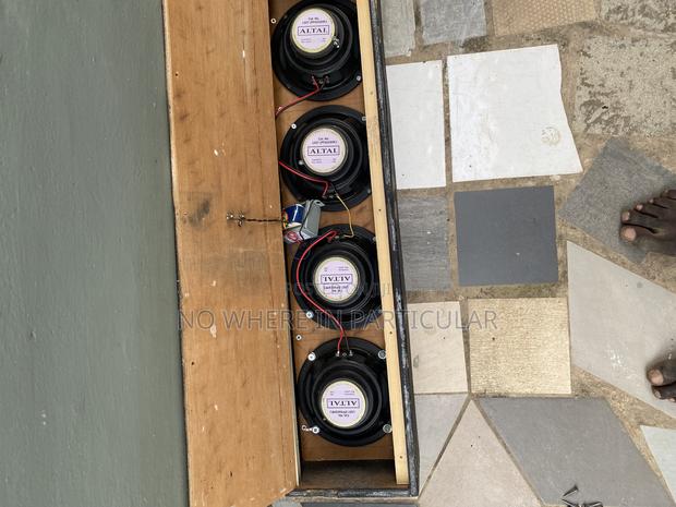 Small Speakers · Photo 2