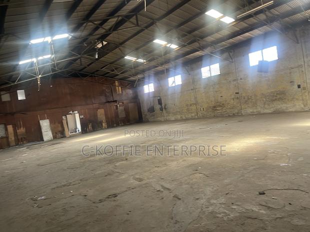 10,000 SQM Warehouse at Circle for Rent. · Photo 2