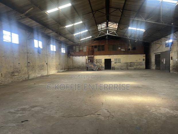 10,000 SQM Warehouse at Circle for Rent. · Photo 6