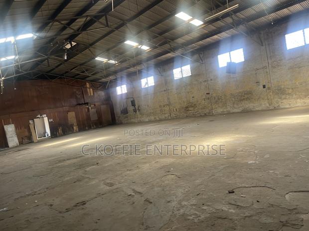 10,000 SQM Warehouse at Circle for Rent. · Photo 3