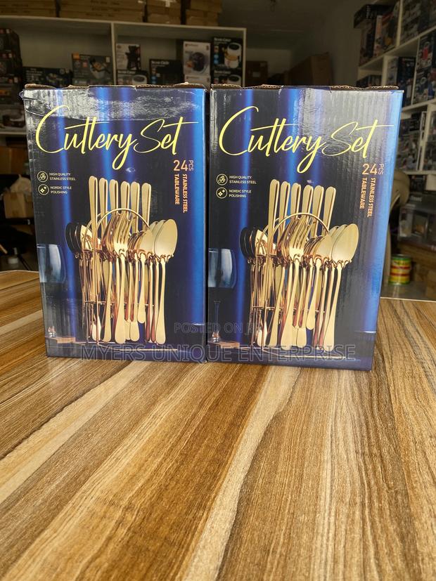 24pcs Modern Flatware Cutlery Set · Photo 1