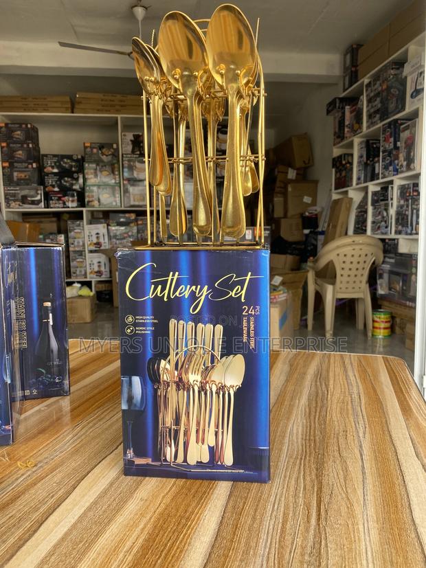 24pcs Cutlery Set With Stand · Photo 1