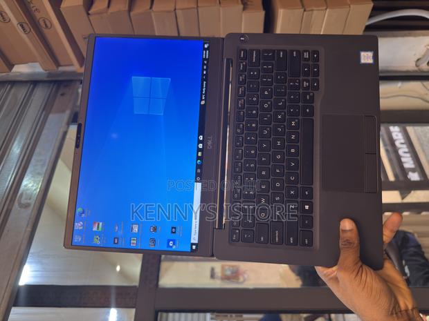 New Laptop Dell Latitude 7300 8GB Intel Core I5 SSD 256GB · Photo 1