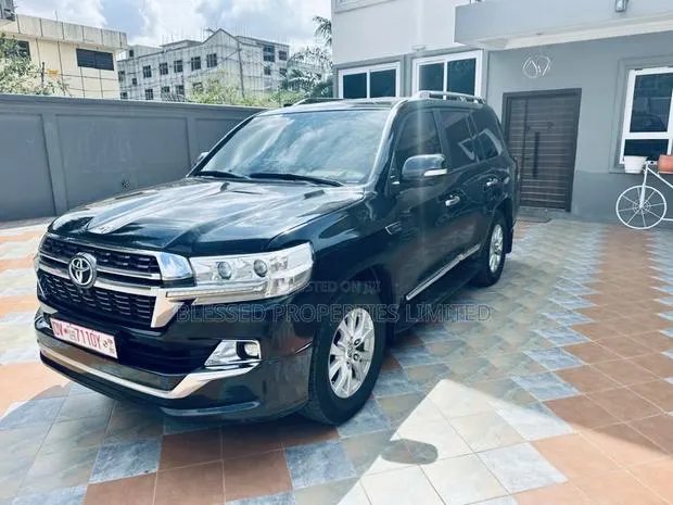 Toyota Land Cruiser 4.5 V8 VXR 2021 Black · Photo 1