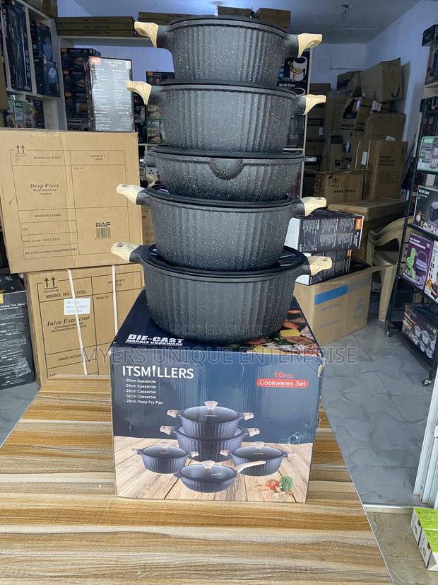Classy Non -sick Cookware Set · Photo 1