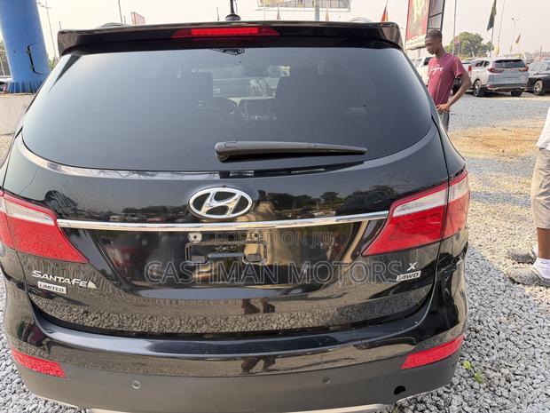 Hyundai Santa Fe Limited w/Saddle Interior 4dr SUV AWD (3.3L 6cyl 6A) · Photo 3