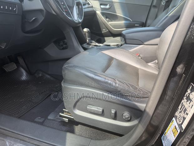 Hyundai Santa Fe Limited w/Saddle Interior 4dr SUV AWD (3.3L 6cyl 6A) · Photo 5