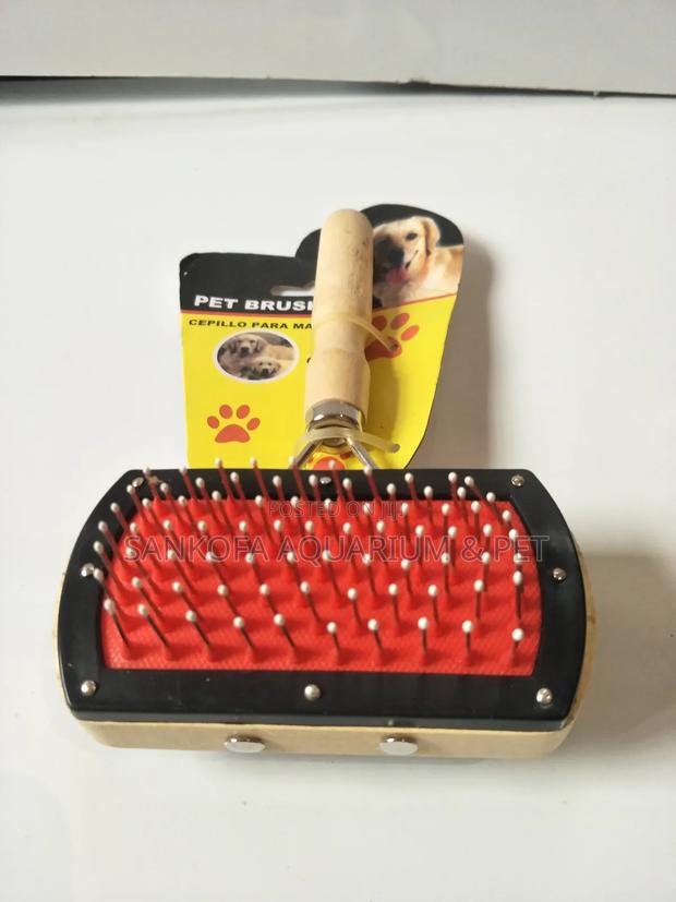 Quality 2 in 1 Dog Brush · Photo 1