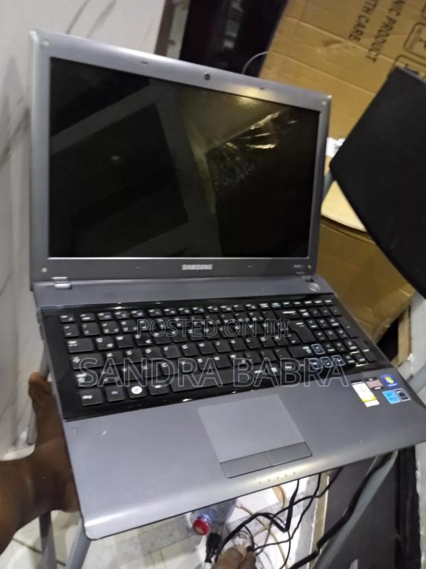 New Laptop Samsung RV515 4GB AMD HDD 320GB · Photo 2