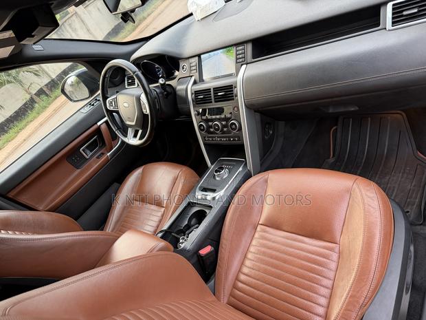 Land Rover Discovery Sport HSE LUX 2017 Black · Photo 2