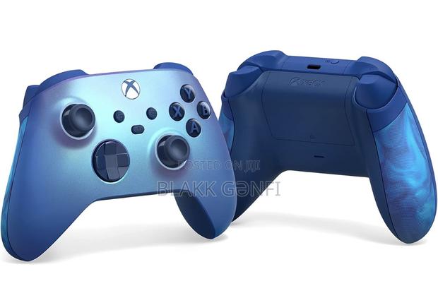 Xbox Series X/S Aqua Shift Special Edition Controller · Photo 2