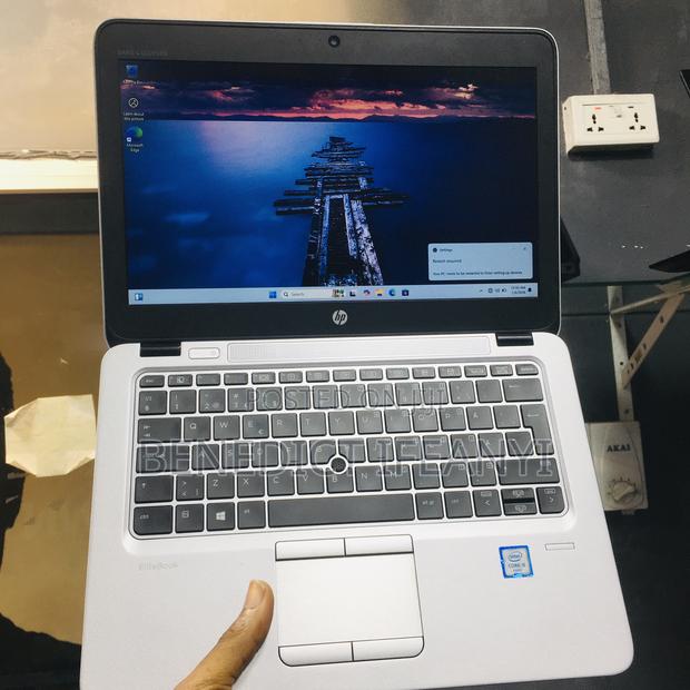 Laptop HP EliteBook 820 G2 16GB Intel Core I5 SSD 256GB · Photo 1