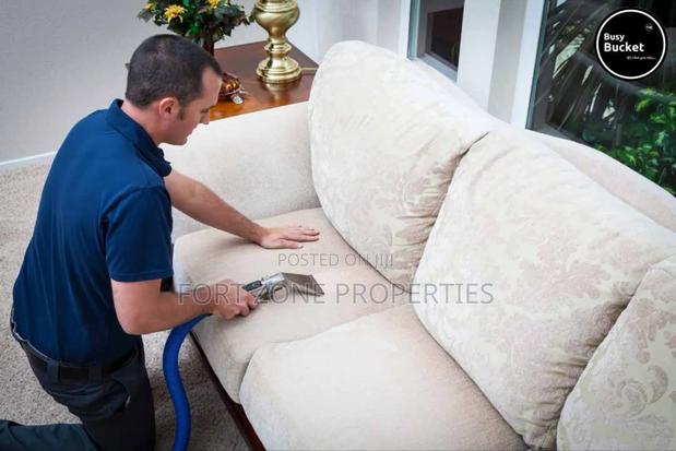Sofa Man Cleaner · Photo 1