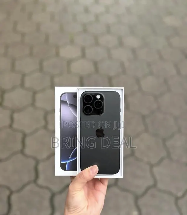 Apple iPhone 16 Pro Max 256 GB Black · Photo 1