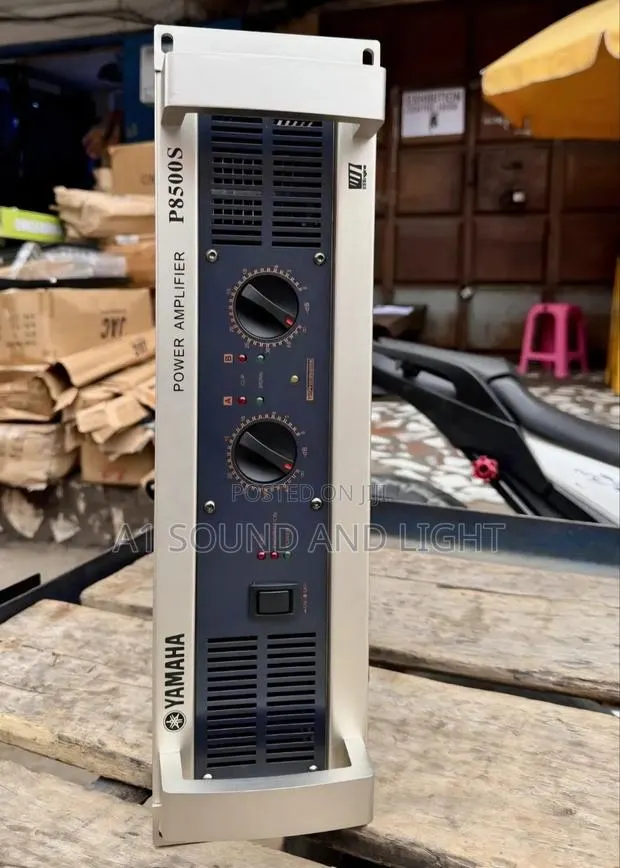 Yamaha P8500S 2-Channels Amplifier · Photo 1