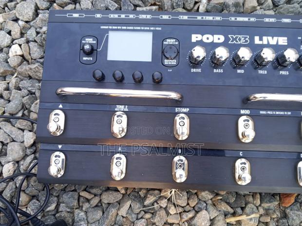 Line 6 Pod 3x Live Guitar Effect · Photo 3