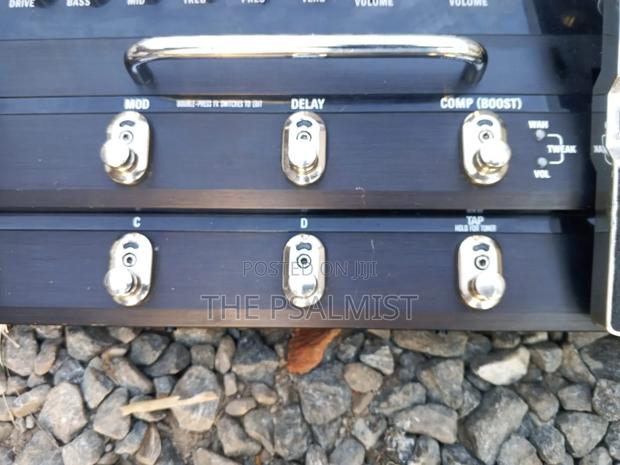 Line 6 Pod 3x Live Guitar Effect · Photo 5