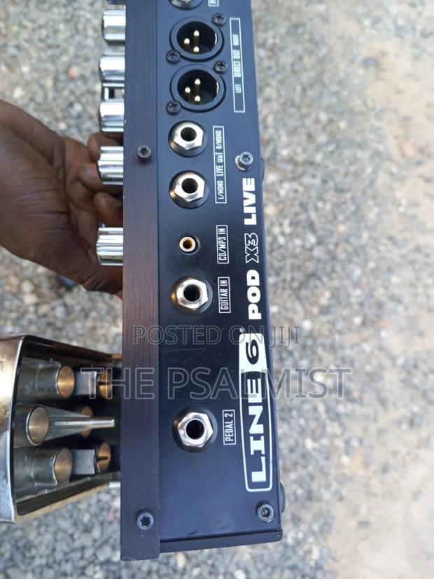 Line 6 Pod 3x Live Guitar Effect · Photo 7