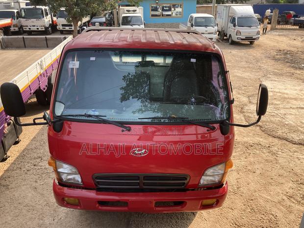 Hyundai Mighty 2 · Photo 1