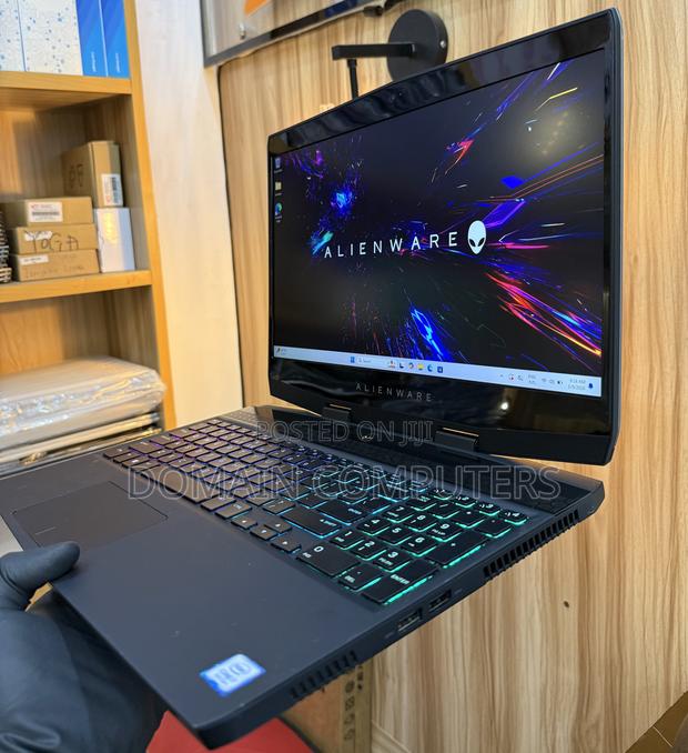 Laptop Alienware M15 R3 16GB Intel Core I7 SSD 512GB · Photo 7