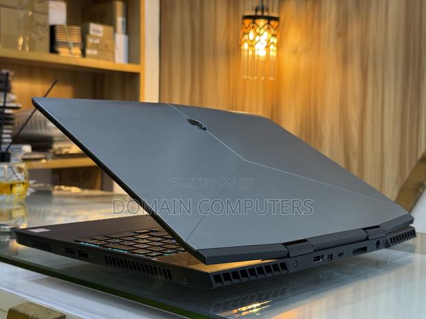 Laptop Alienware M15 R3 16GB Intel Core I7 SSD 512GB · Photo 8