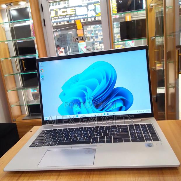 Laptop HP 16GB Intel Core I7 SSD 256GB · Photo 1