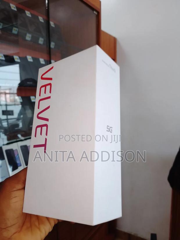 New LG Velvet 128 GB Black · Photo 2