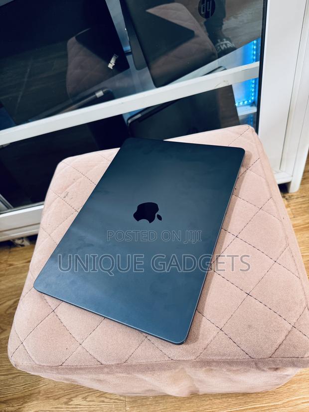 Laptop Apple MacBook Air 2022 M2 8GB Apple M2 SSD 256GB · Photo 4