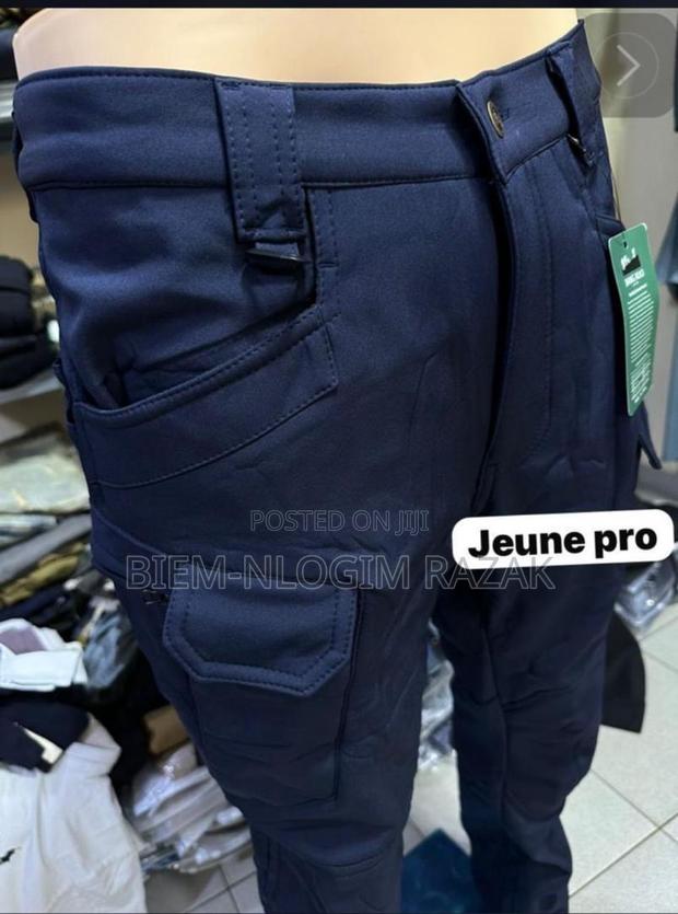 Top Notch Thick N Heavy Cargo Pants Available in Stock · Photo 5