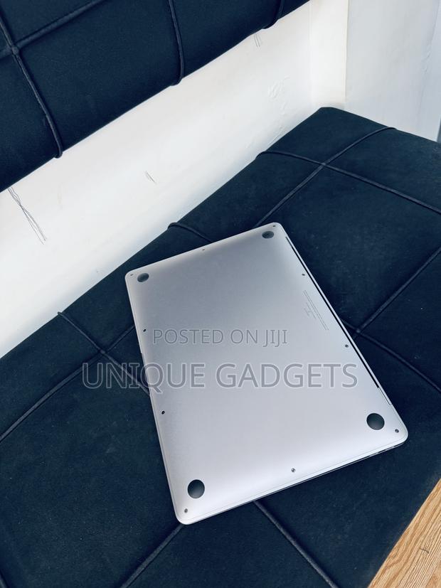 Laptop Apple MacBook Air 2020 M1 8GB Apple M1 SSD 256GB · Photo 4