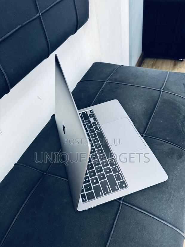 Laptop Apple MacBook Air 2020 M1 8GB Apple M1 SSD 256GB · Photo 3
